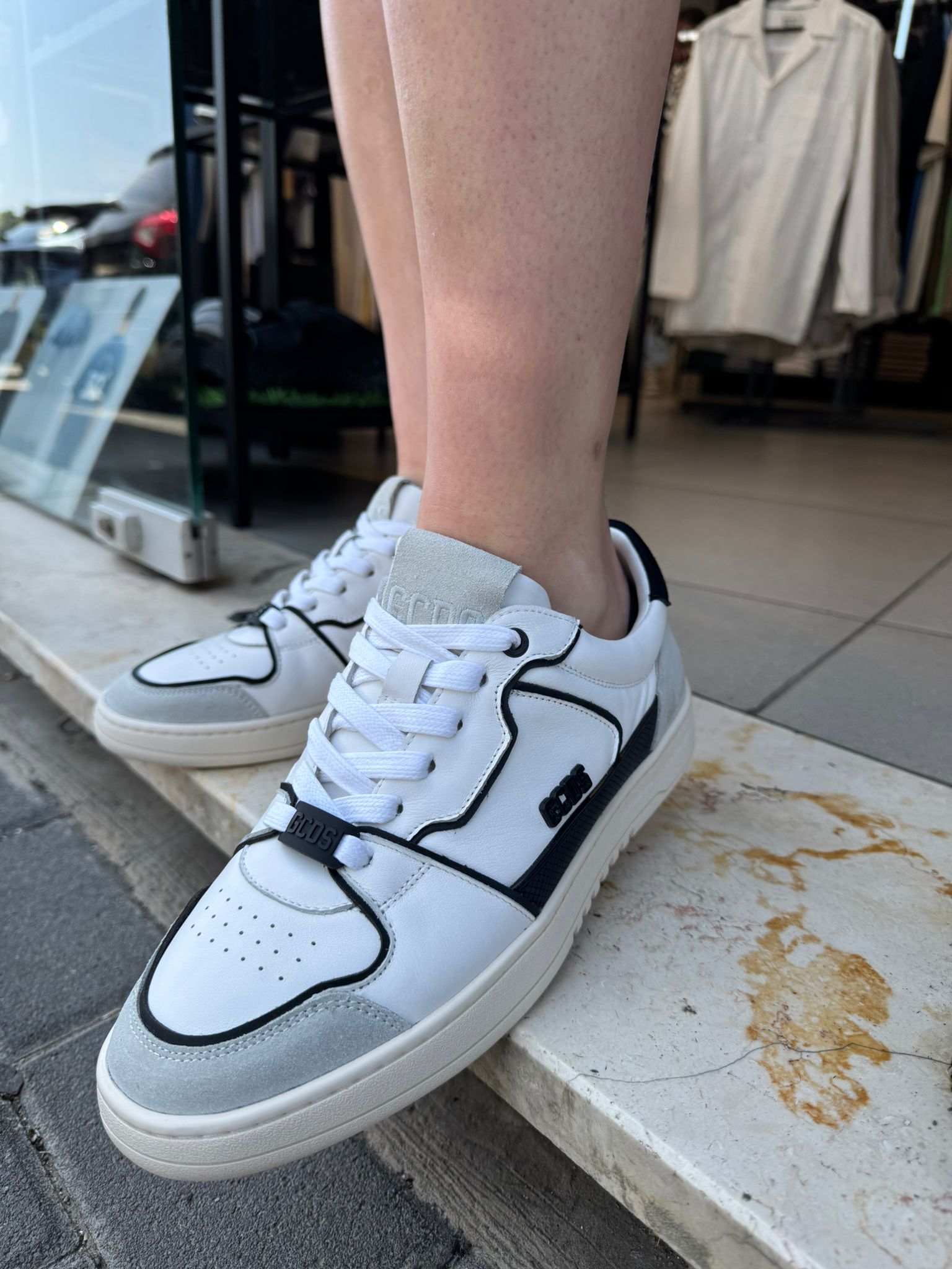 GCDS - סניקרס GC251MF02-101 WHITE/BLACK