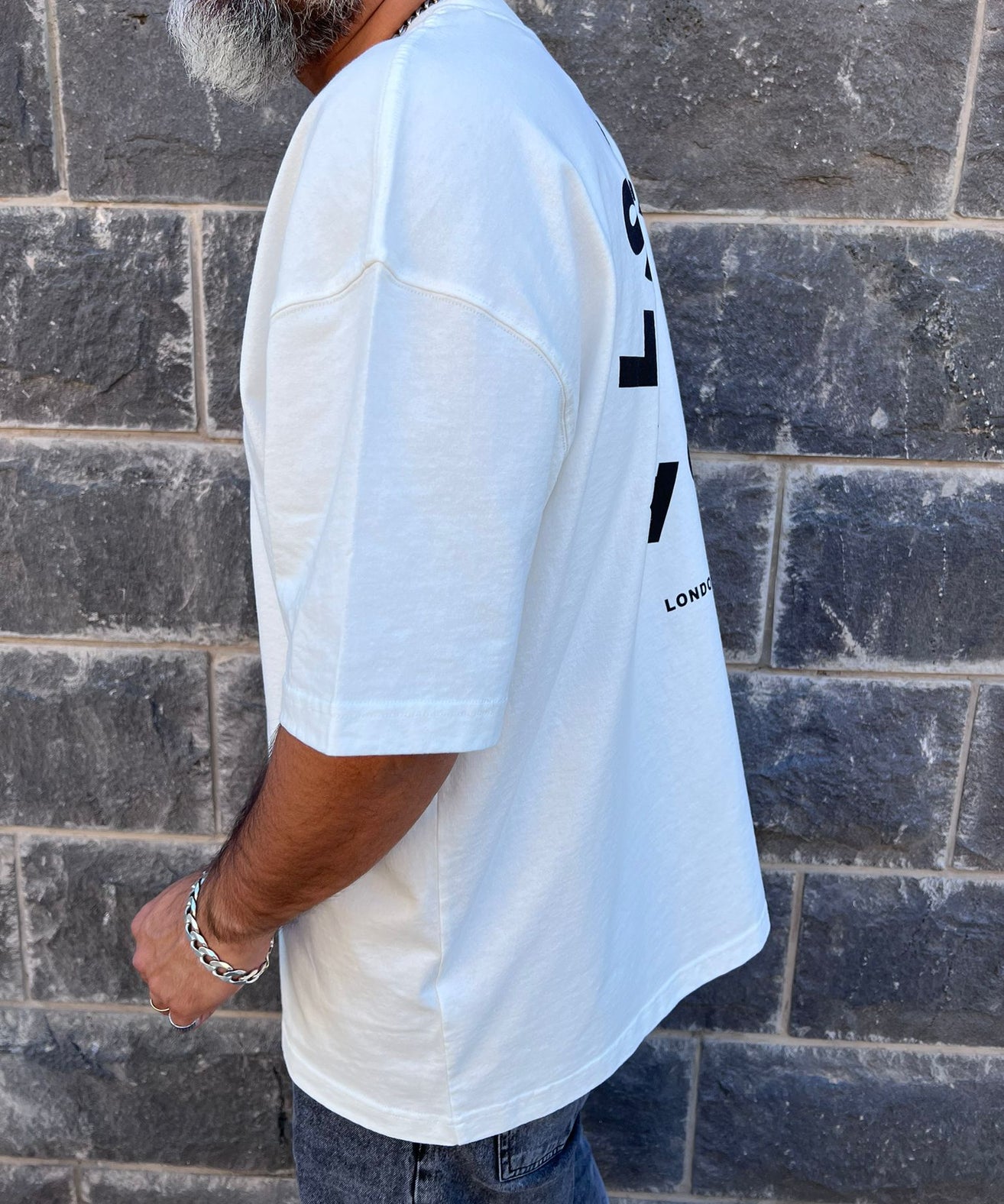 אולסיינטס - אוברסייז שרוול קצר  Chalk White M072PB