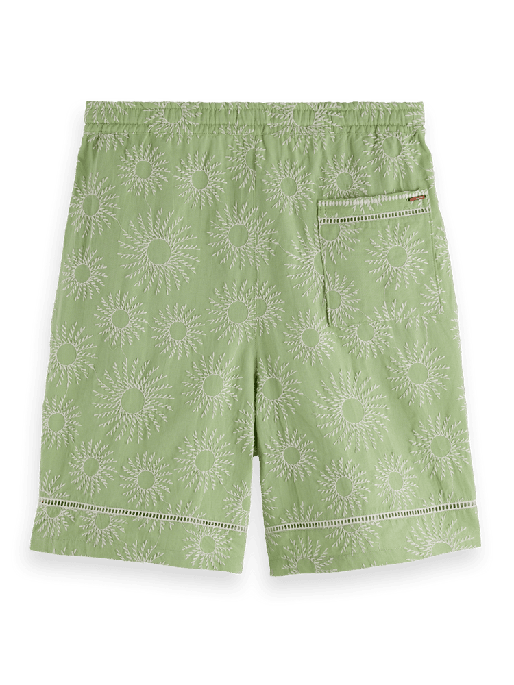 סקוץ’ אנד סודה – מכנס ברמודה פשתן רקמה ירוק בהיר