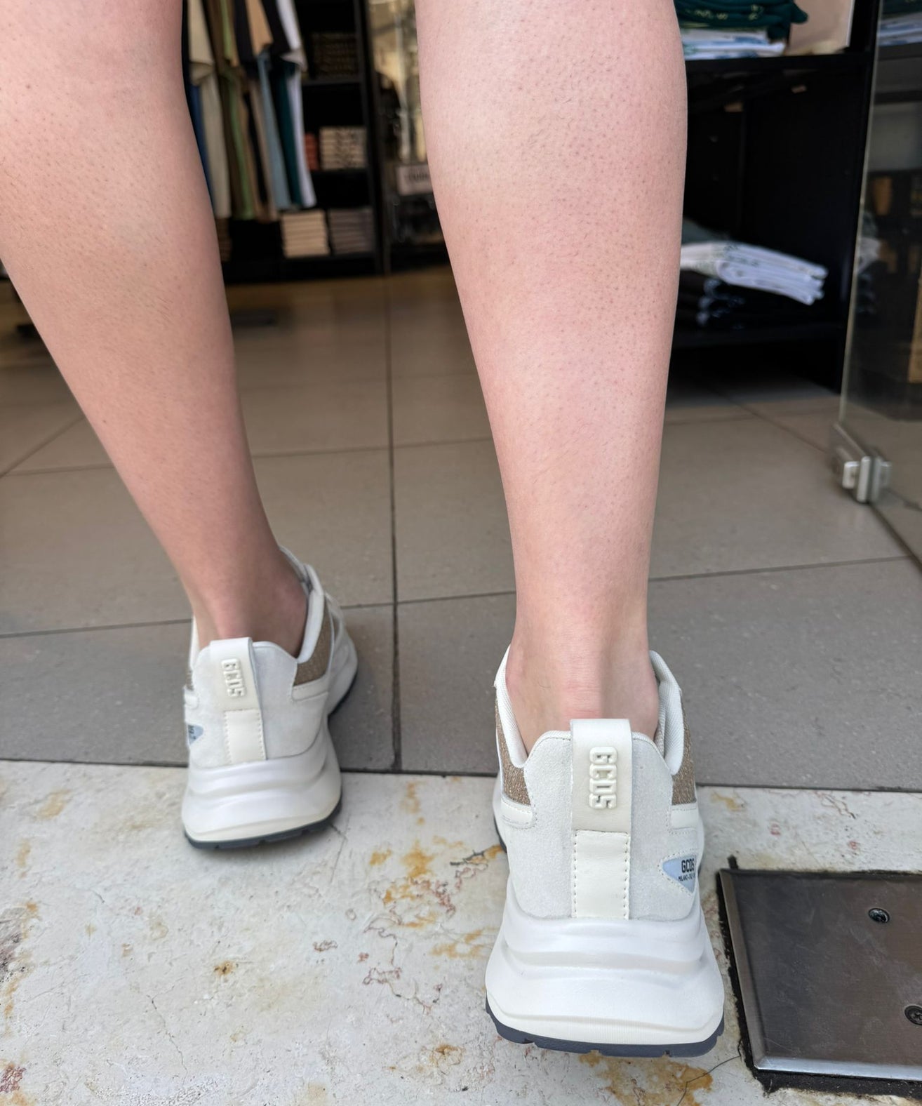 GCDS - סניקרס GC251MF12-103 OFF WHITE