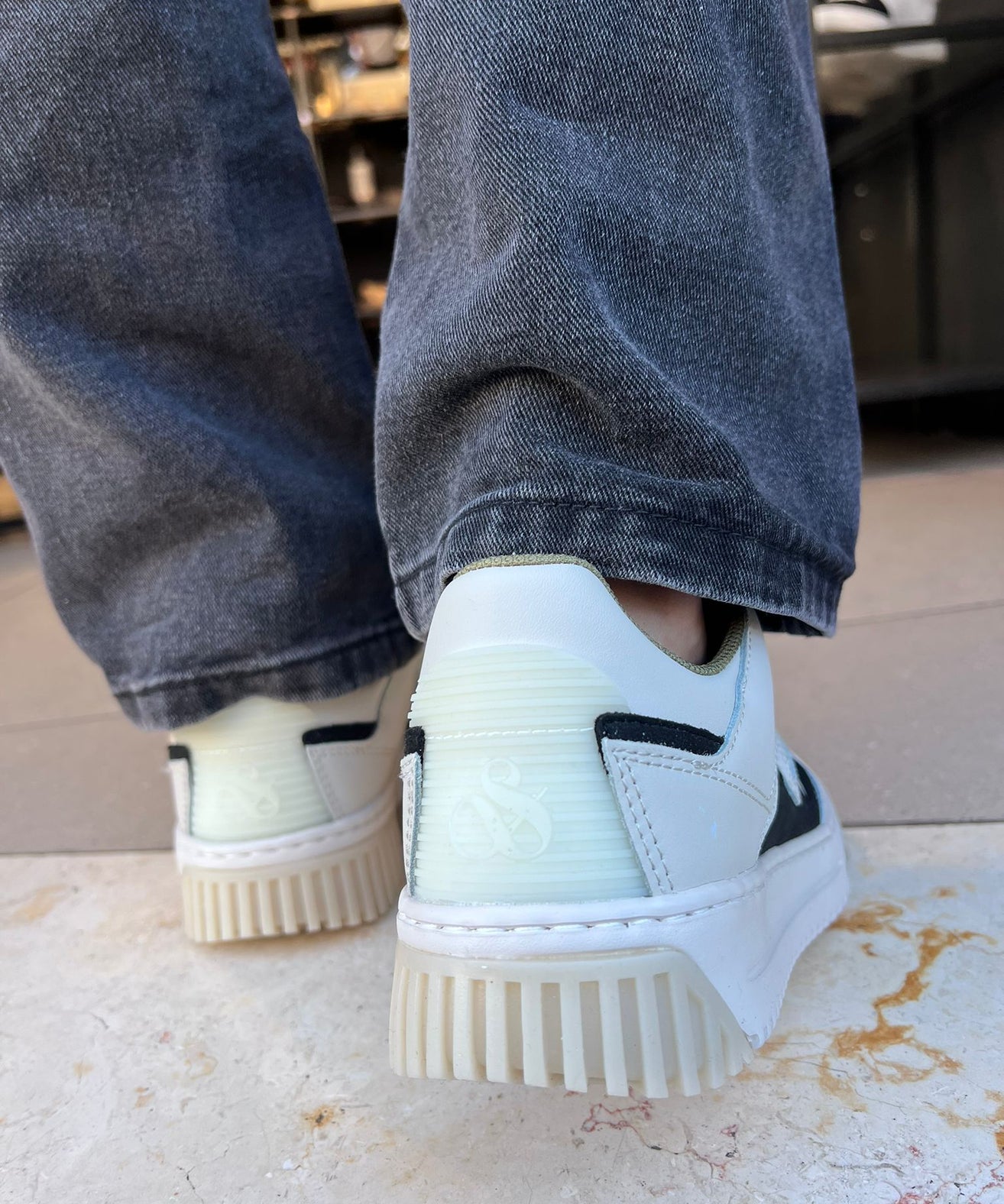 סקוץ’ אנד סודה –  סניקרס NEW CUP