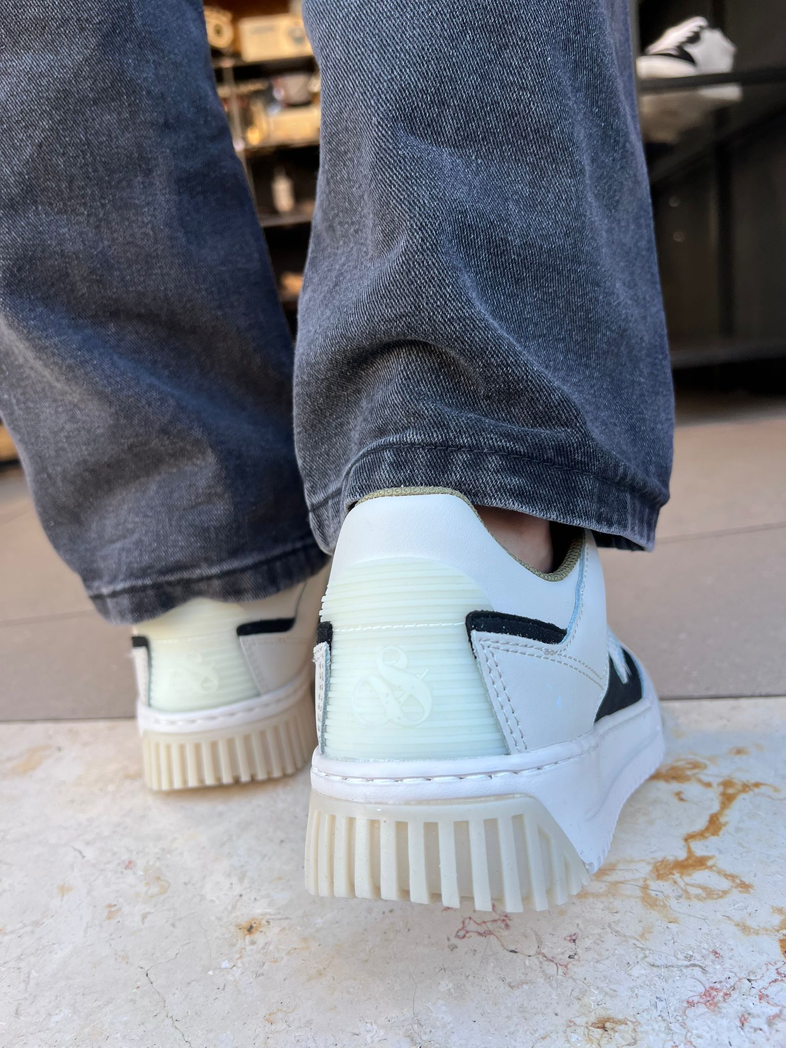 סקוץ’ אנד סודה –  סניקרס NEW CUP