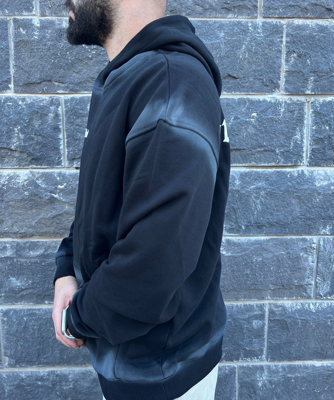 קרייזר -  קפוצ'ון ECHO BLACK בצבע שחור