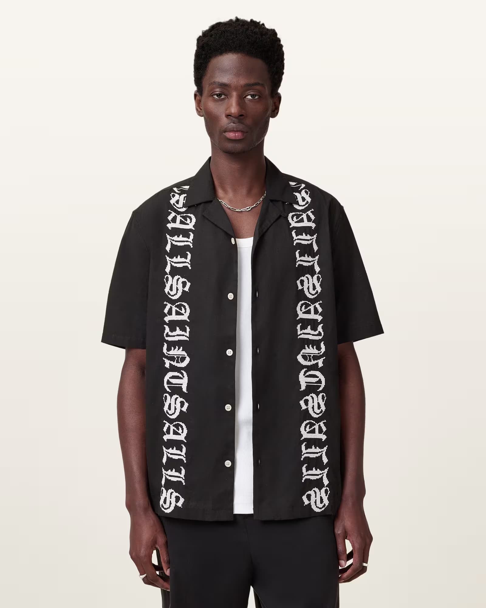 אולסיינטס - מכופתרת מעוצב M105SC Scripture Textured