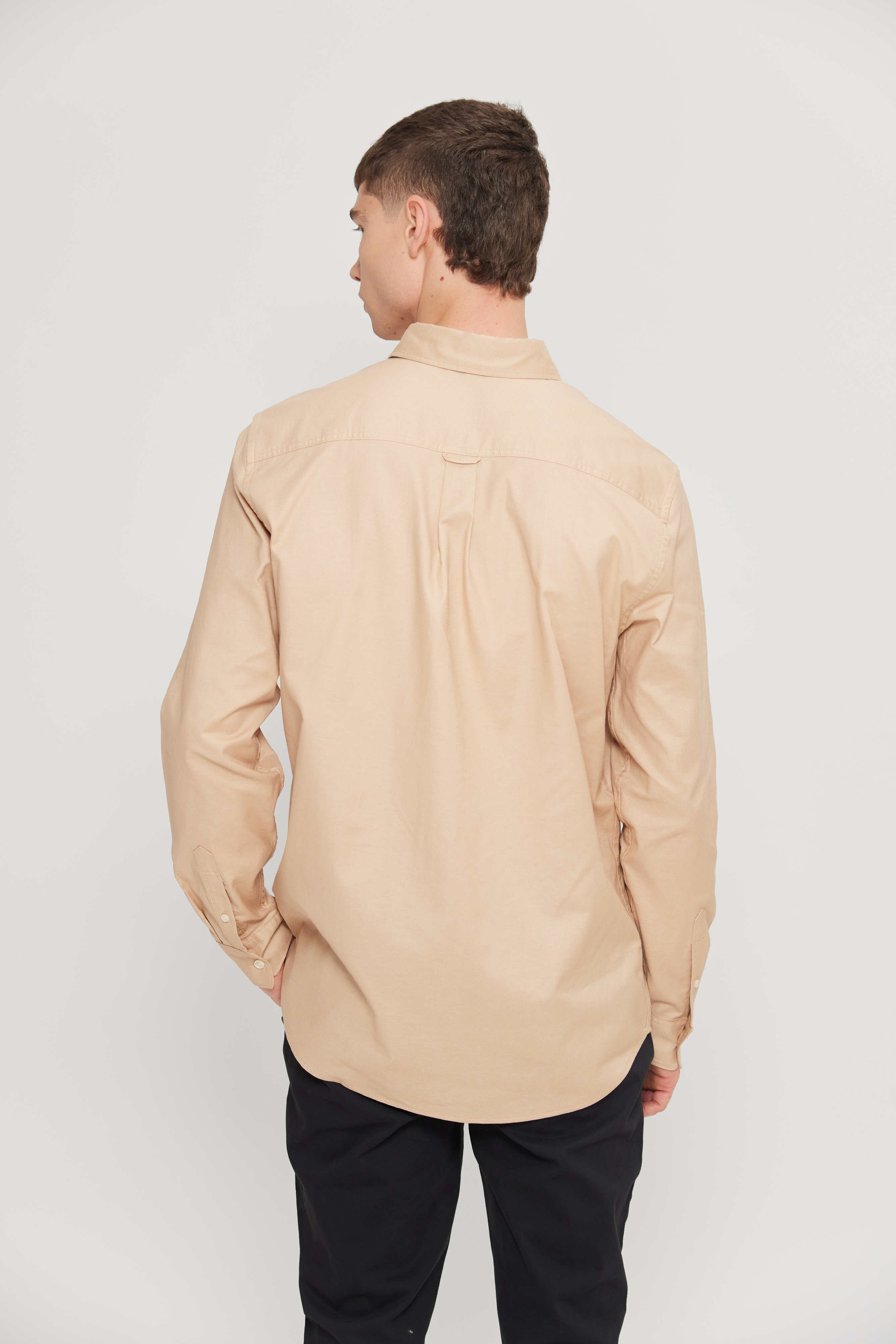 סקוץ' אנד סודה - מכופתרת קלאסית
בצבע בז' 180014 260 SU25