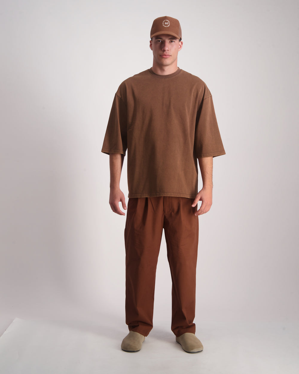 THIRTY DEGREES - 30FW26-10  3/4 טי אוברסייז Mugzam 05 Tee New