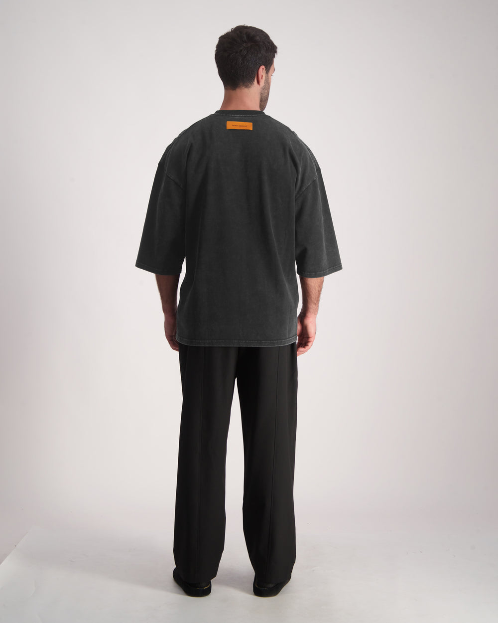 THIRTY DEGREES - 30FW26-10  3/4 טי אוברסייז Mugzam 05 Tee New
