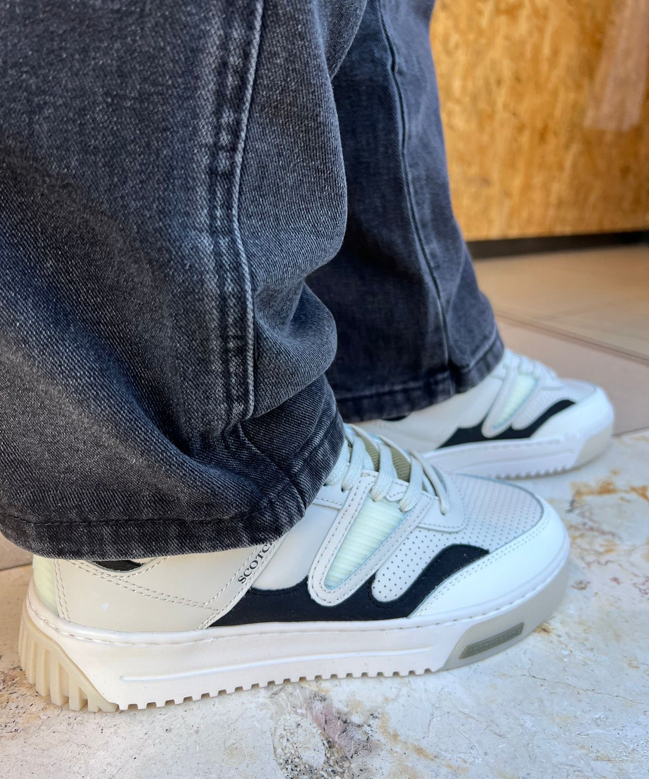 סקוץ’ אנד סודה –  סניקרס NEW CUP