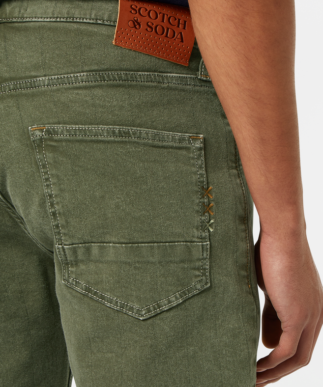 סקוץ’ אנד סודה - מכנס ג'נס ברמודה 180096 SU25