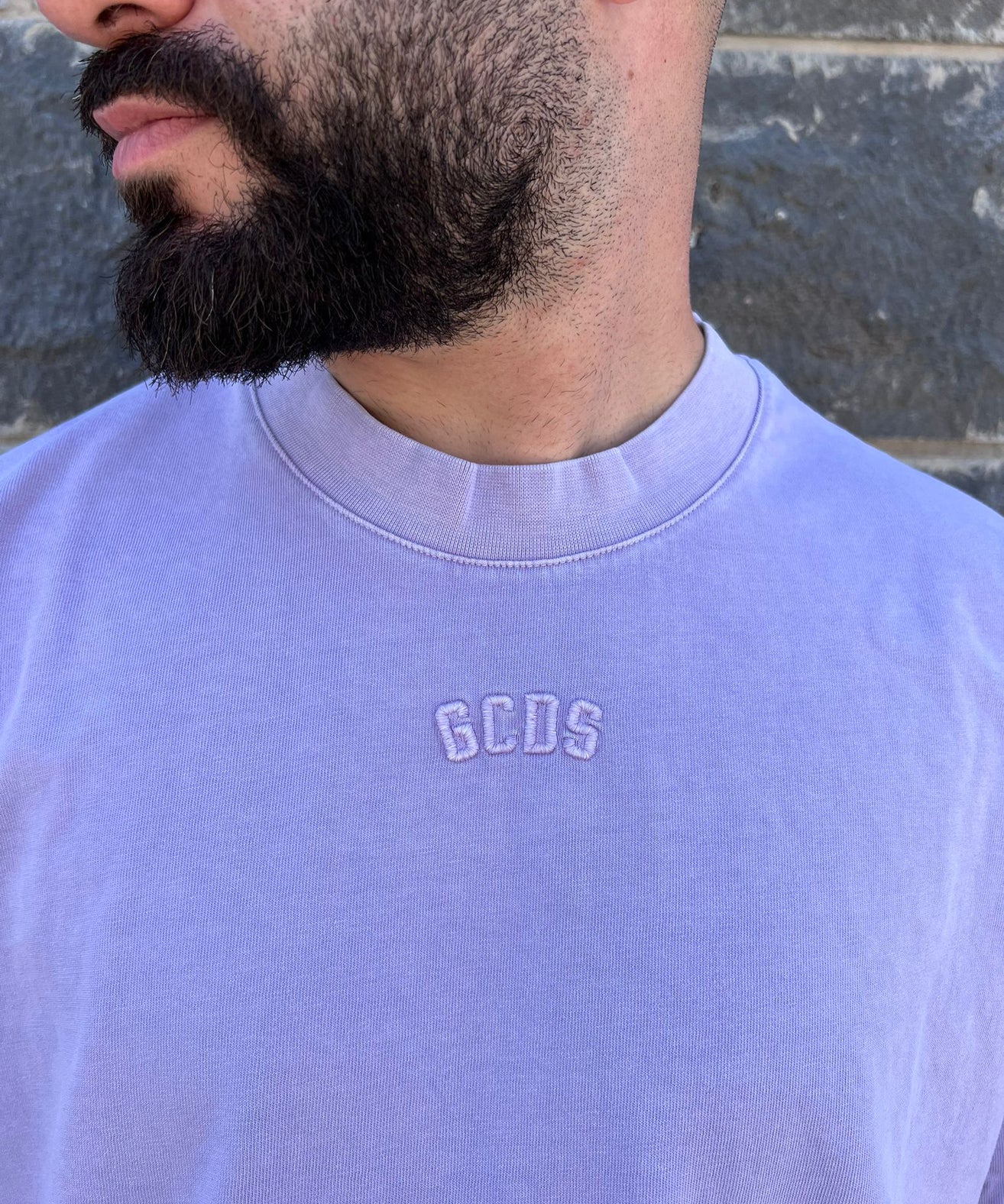 GCDS -חולצה טי אוברסייז GC252MT33-290 סגול