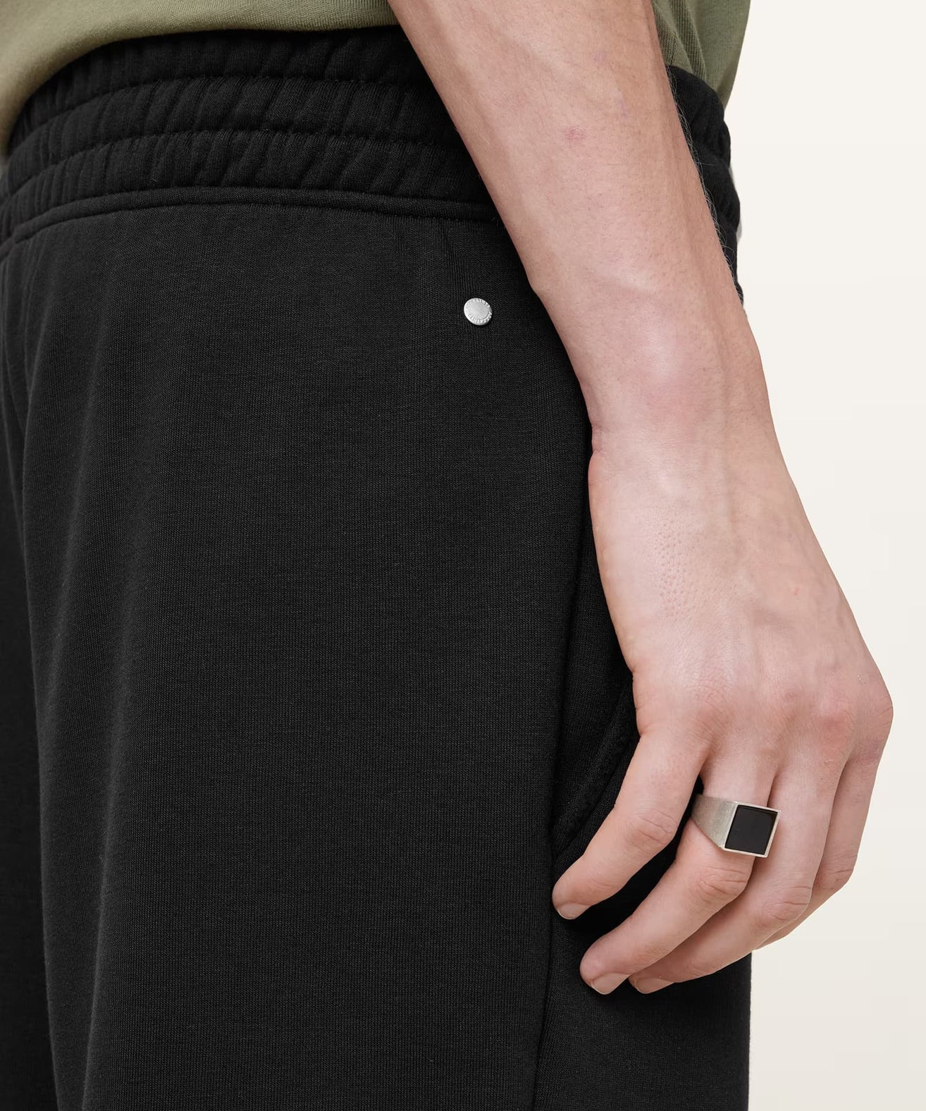 אולסיינטס - ברמודה M001TC Jet Black HELIX