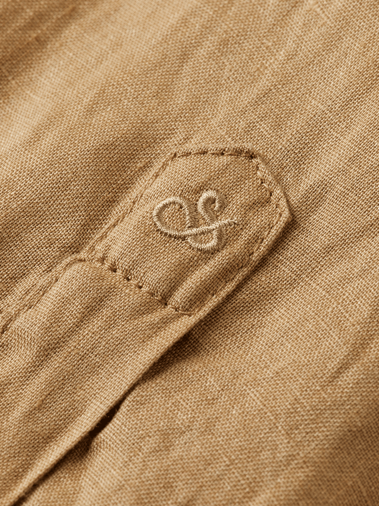 סקוץ' אנד סודה - מכופתרת פשתן שרוול ארוך
בצבע חום 179865 230 SP25