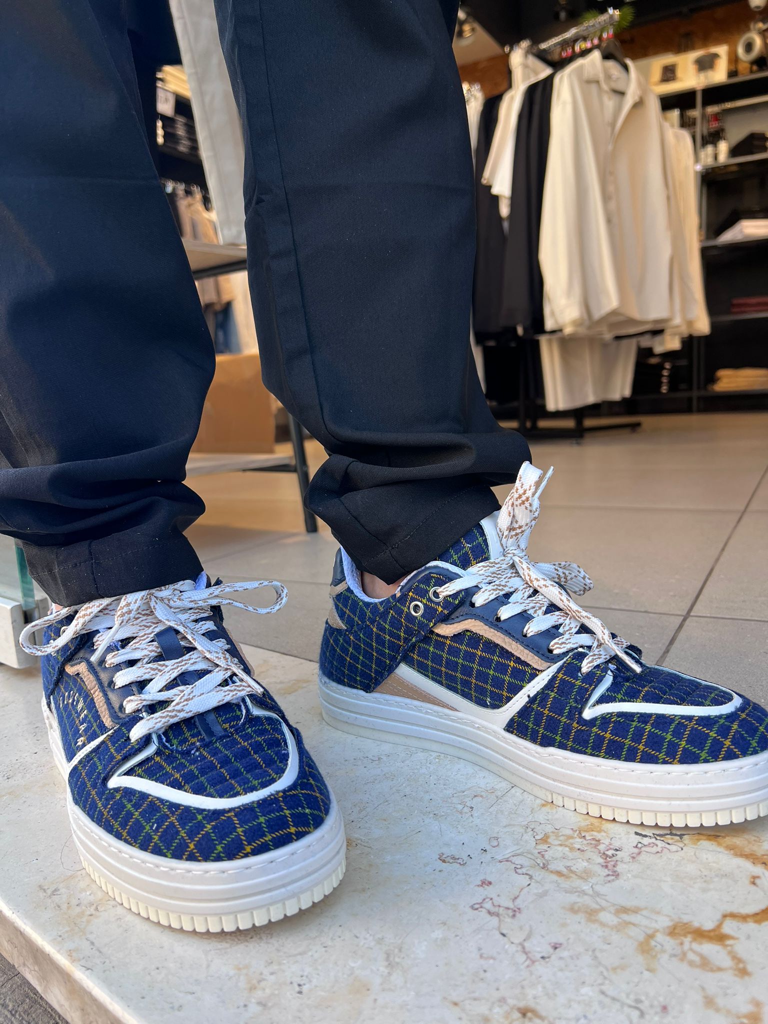 GCDS - סניקרס GCU1007-457 TARTAN-BLUE-BEIG