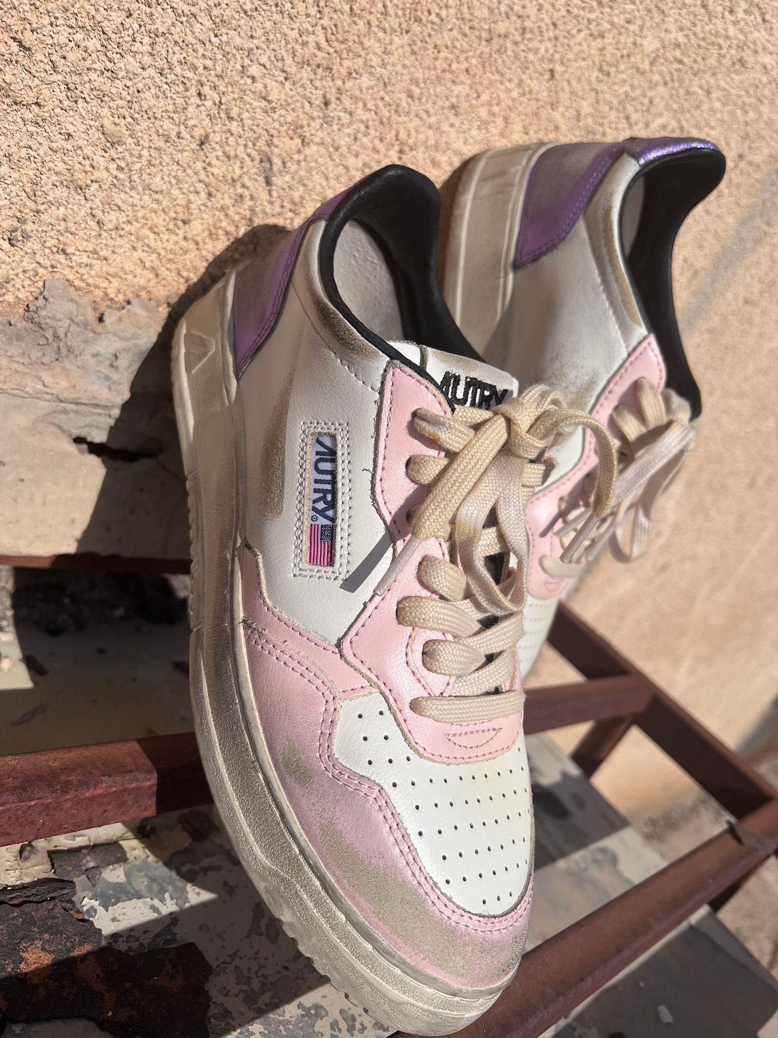 אוטרי - נעל AVLM-SV54 AUTRY