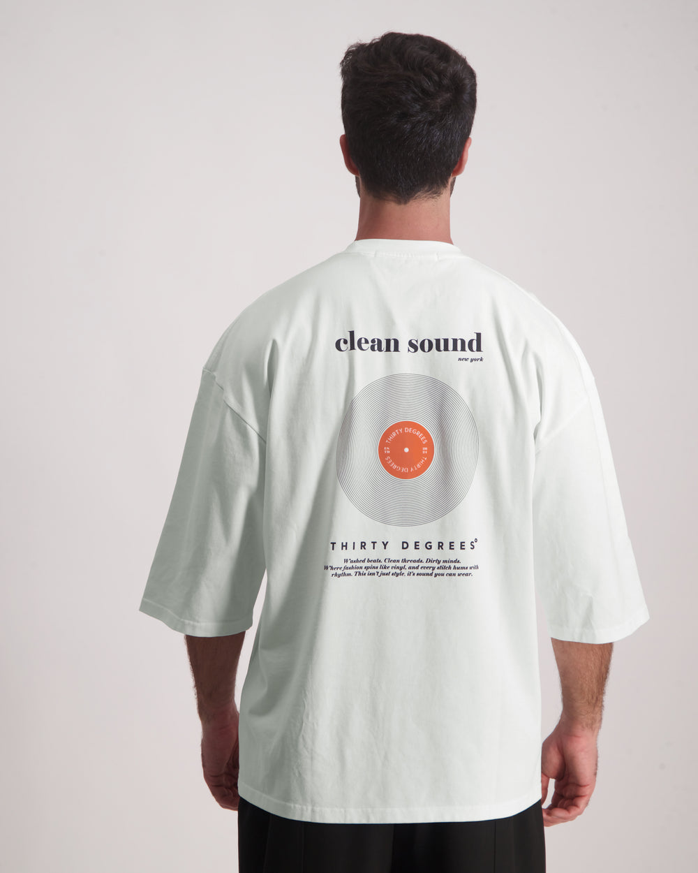 THIRTY DEGREES - 30FW26-22  3/4 טי אוברסייז Clean Soun Tee New