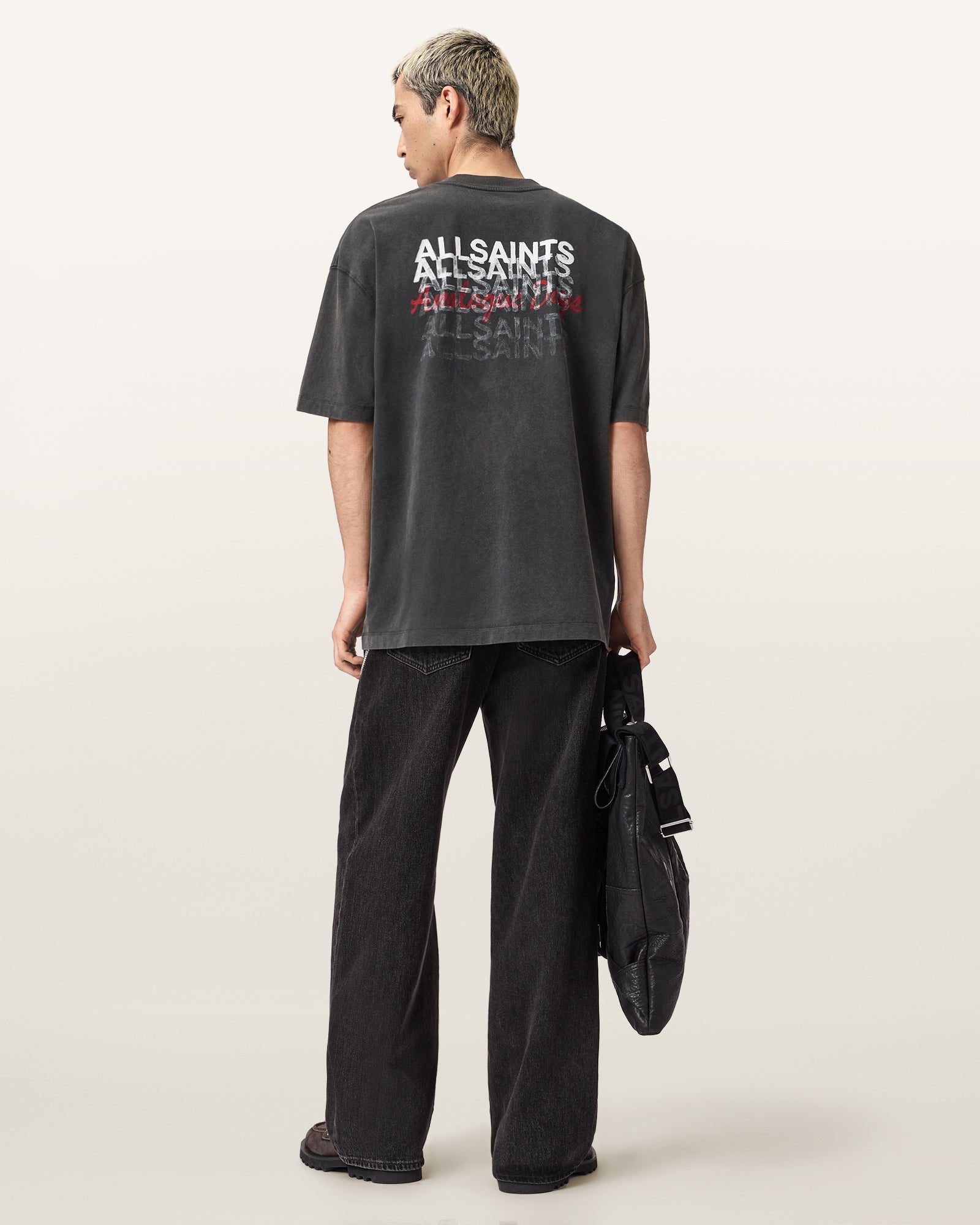 אולסיינטס - אוברסייז שרוול קצר Washed Black  M013PE