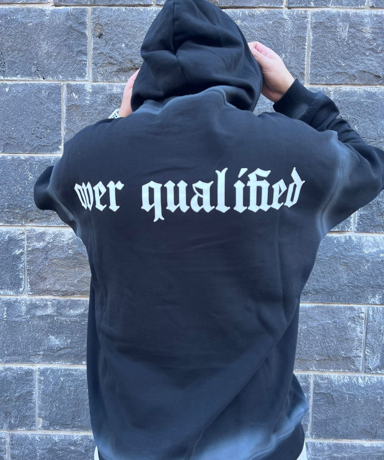 קרייזר -  קפוצ'ון ECHO BLACK בצבע שחור