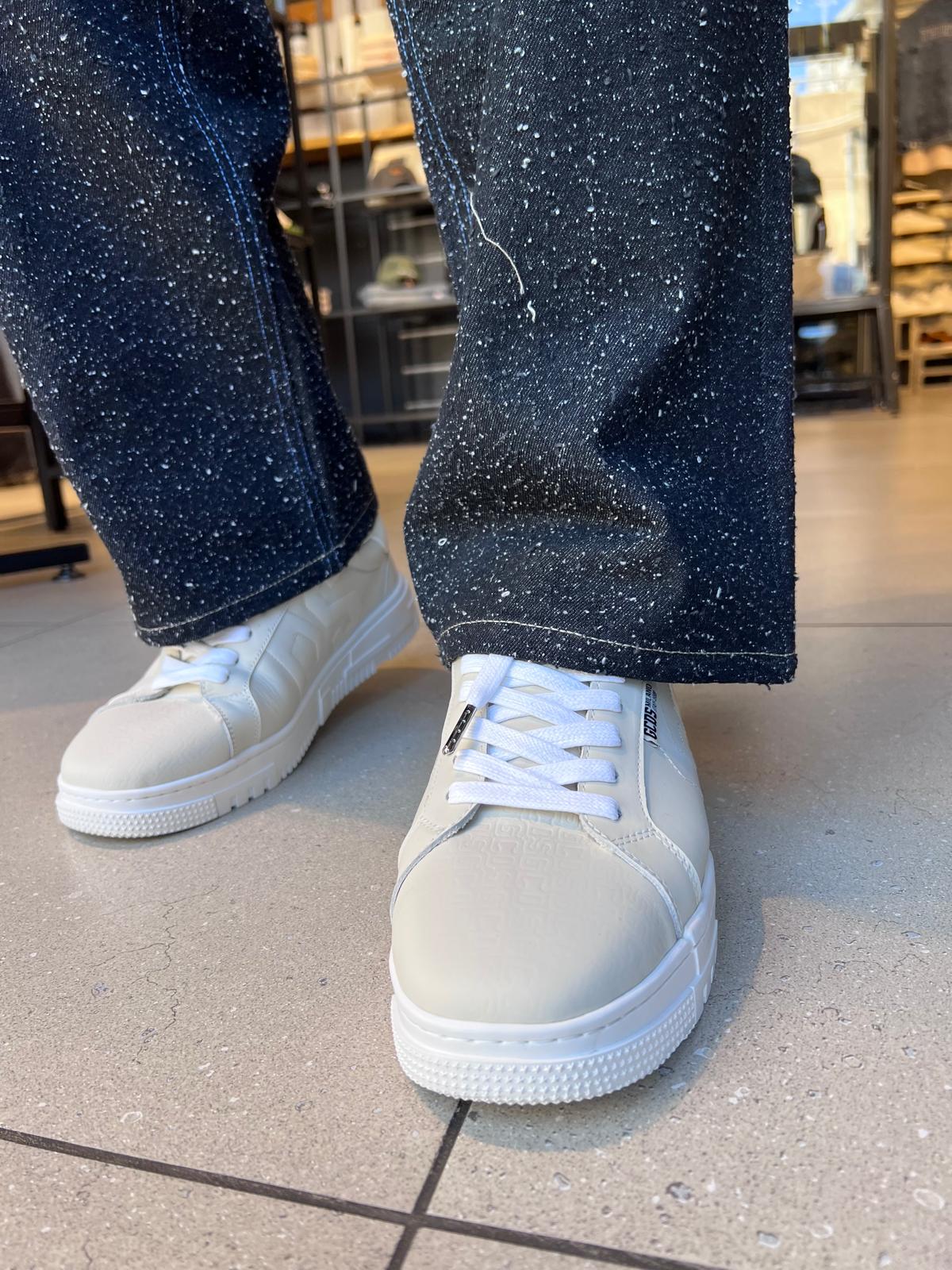 GCDS - סניקרס GC251MF04-160 SAND BEIGE