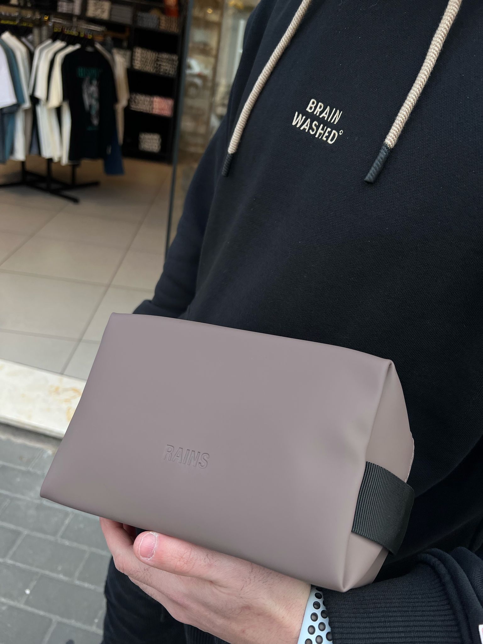 ריינס - RAINS תיק יד עמיד במים 15580 Grey