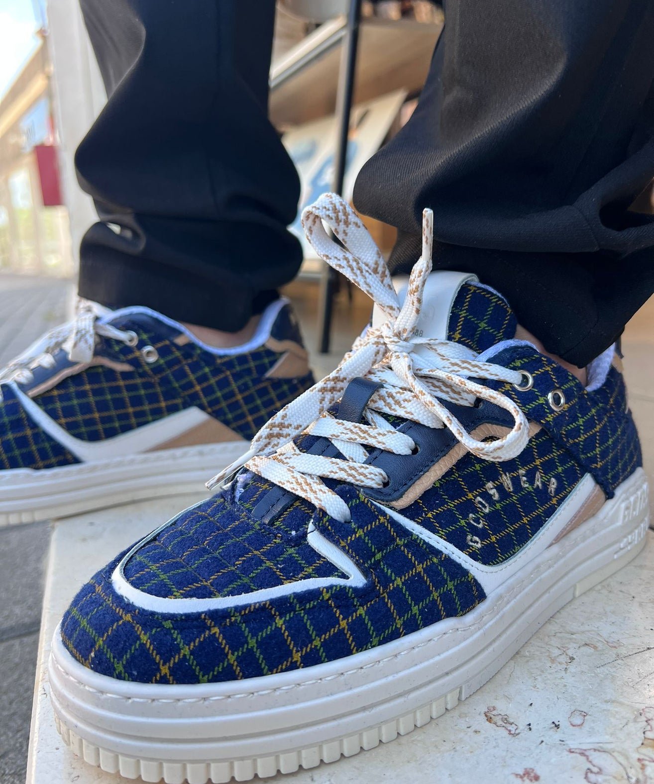 GCDS - סניקרס GCU1007-457 TARTAN-BLUE-BEIG