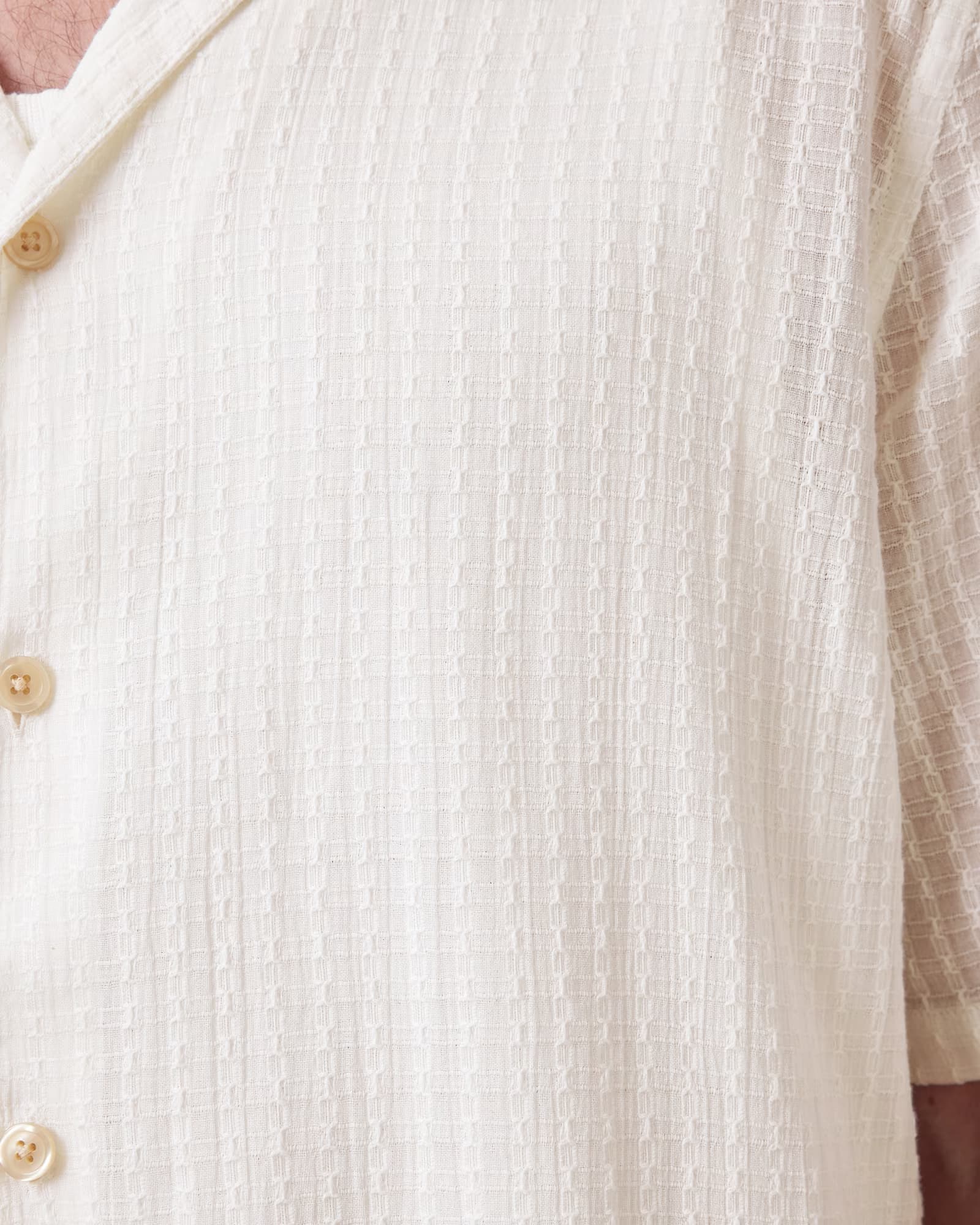 אולסיינטס - מכופתרת M102SC White