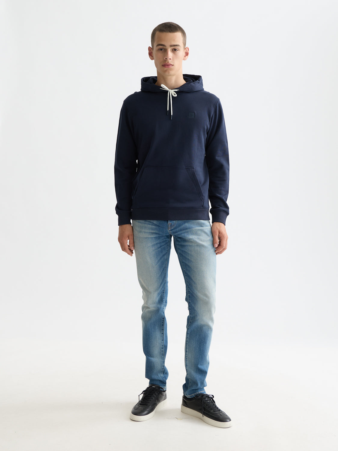 סקוץ’ אנד סודה - קפוצ'ון בצבע כחול נייבי 179198 401