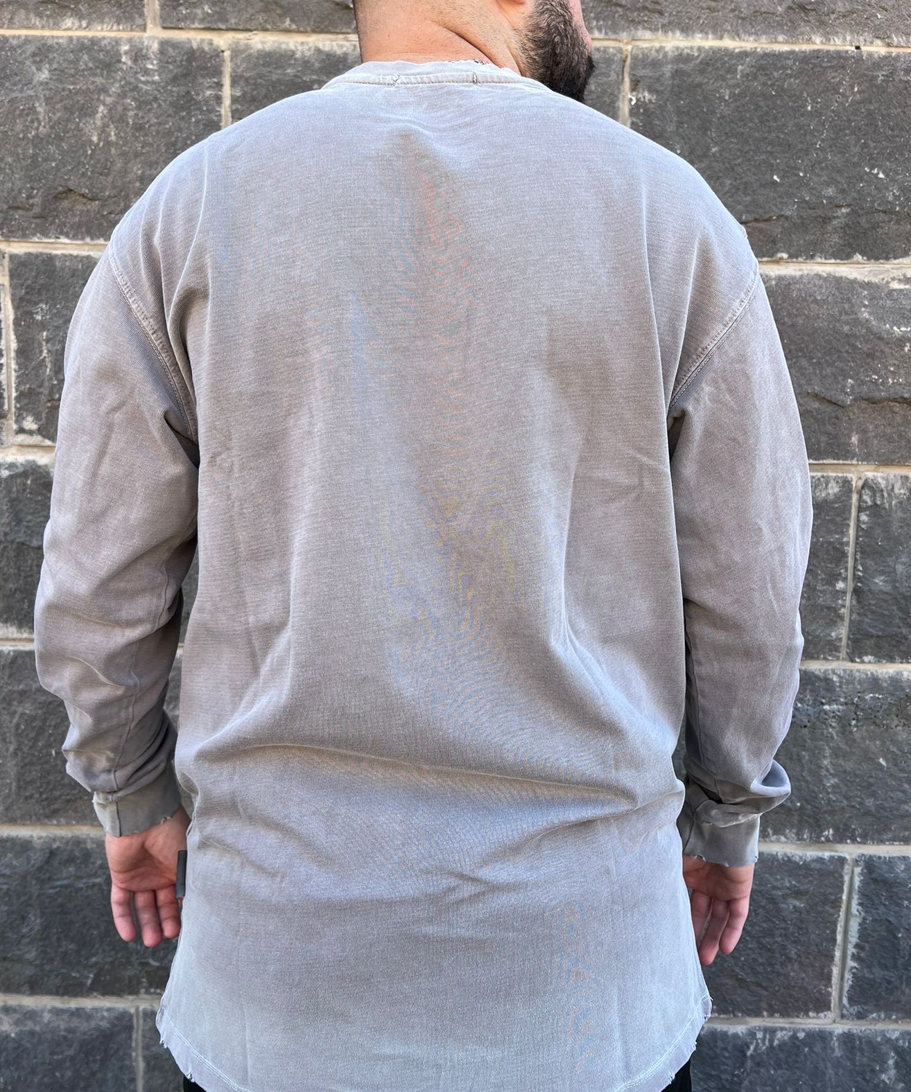 דה לוקה - טי וואש אוברסייז שרוול ארוך בצבע אפור 7100 02