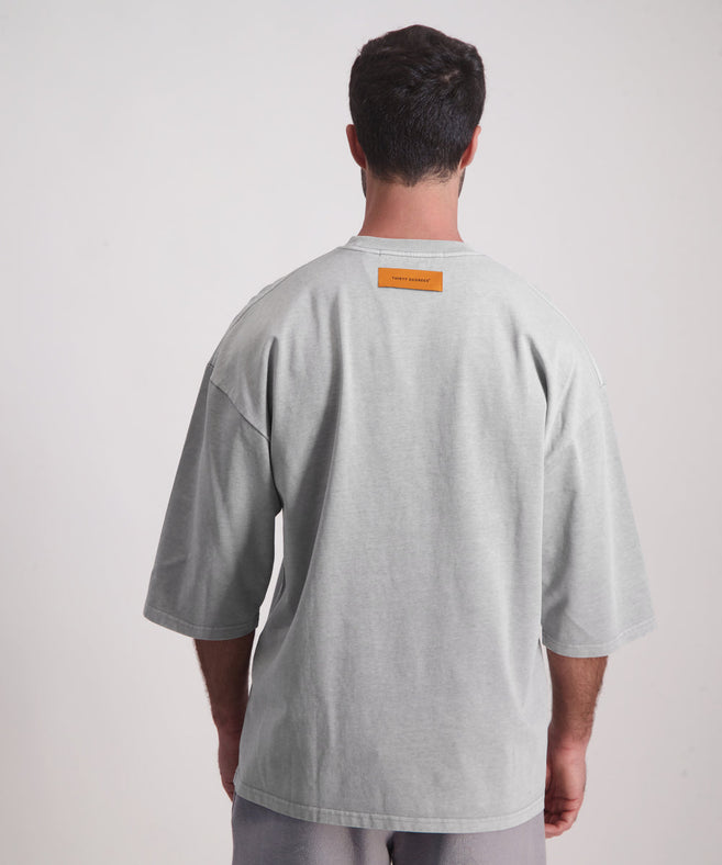 THIRTY DEGREES - 30FW26-10  3/4 טי אוברסייז Mugzam 05 Tee New