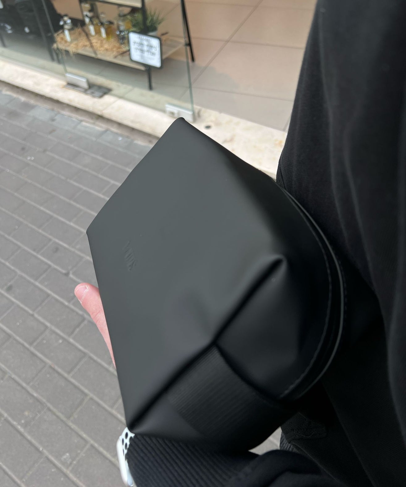 ריינס - RAINS תיק יד עמיד במים 15580 Black