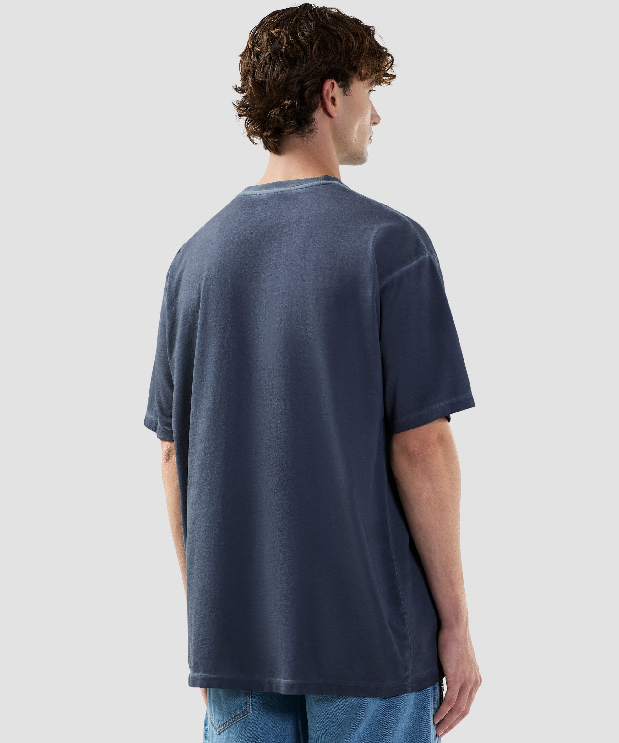 GCDS - חולצה טי אוברסייז PATCH LOGO SOLARIZED B2SM2313JF1