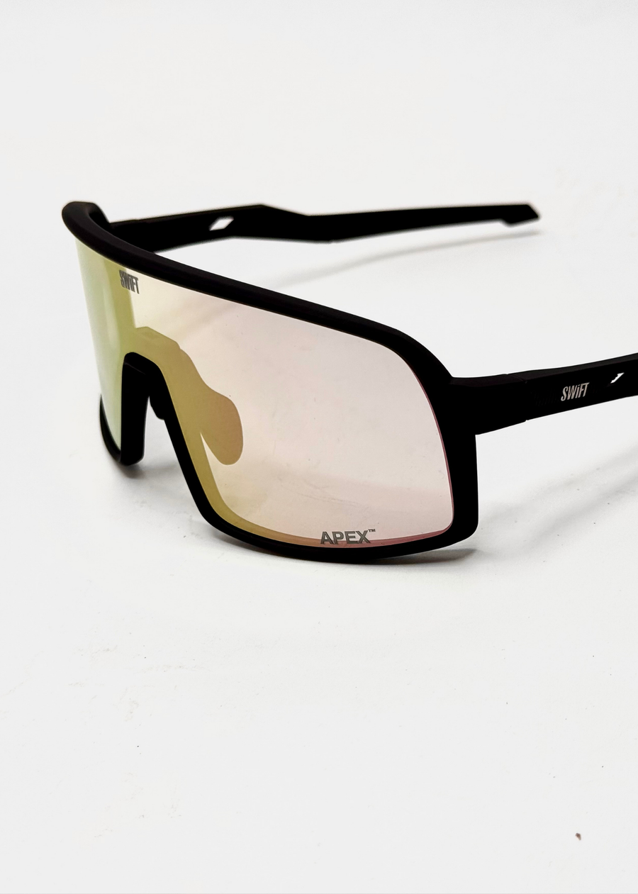 SWIFT - משקפיים BLAZE
Black-Photochoric Pink עדשה מתכהה