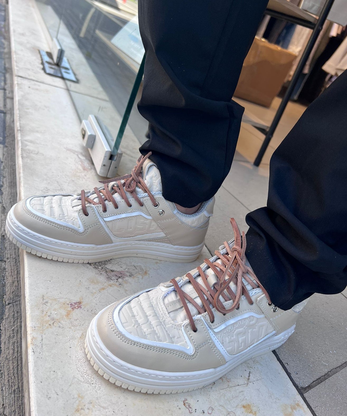 GCDS - סניקרס GCU1004-014 BEIGE