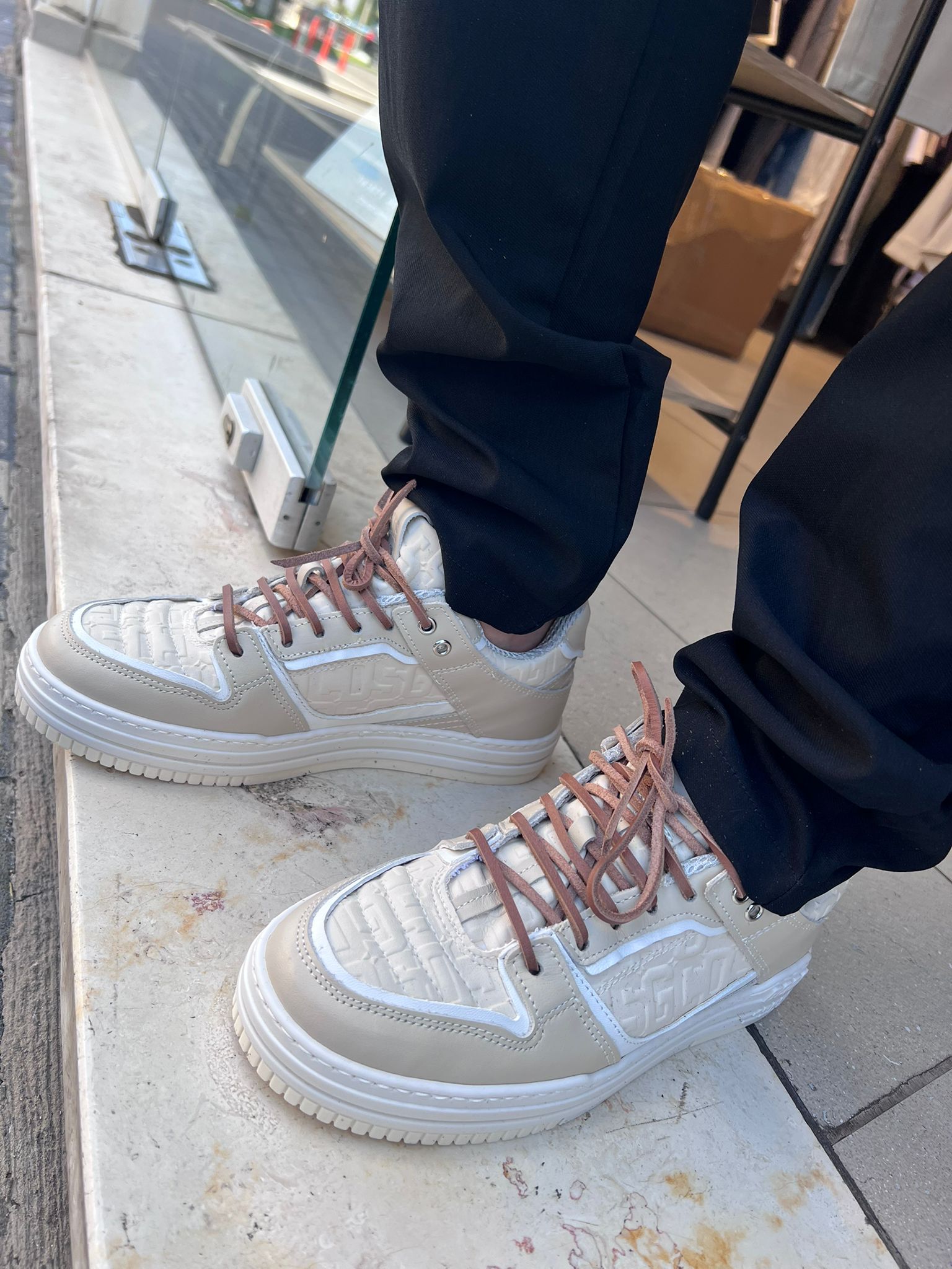 GCDS - סניקרס GCU1004-014 BEIGE