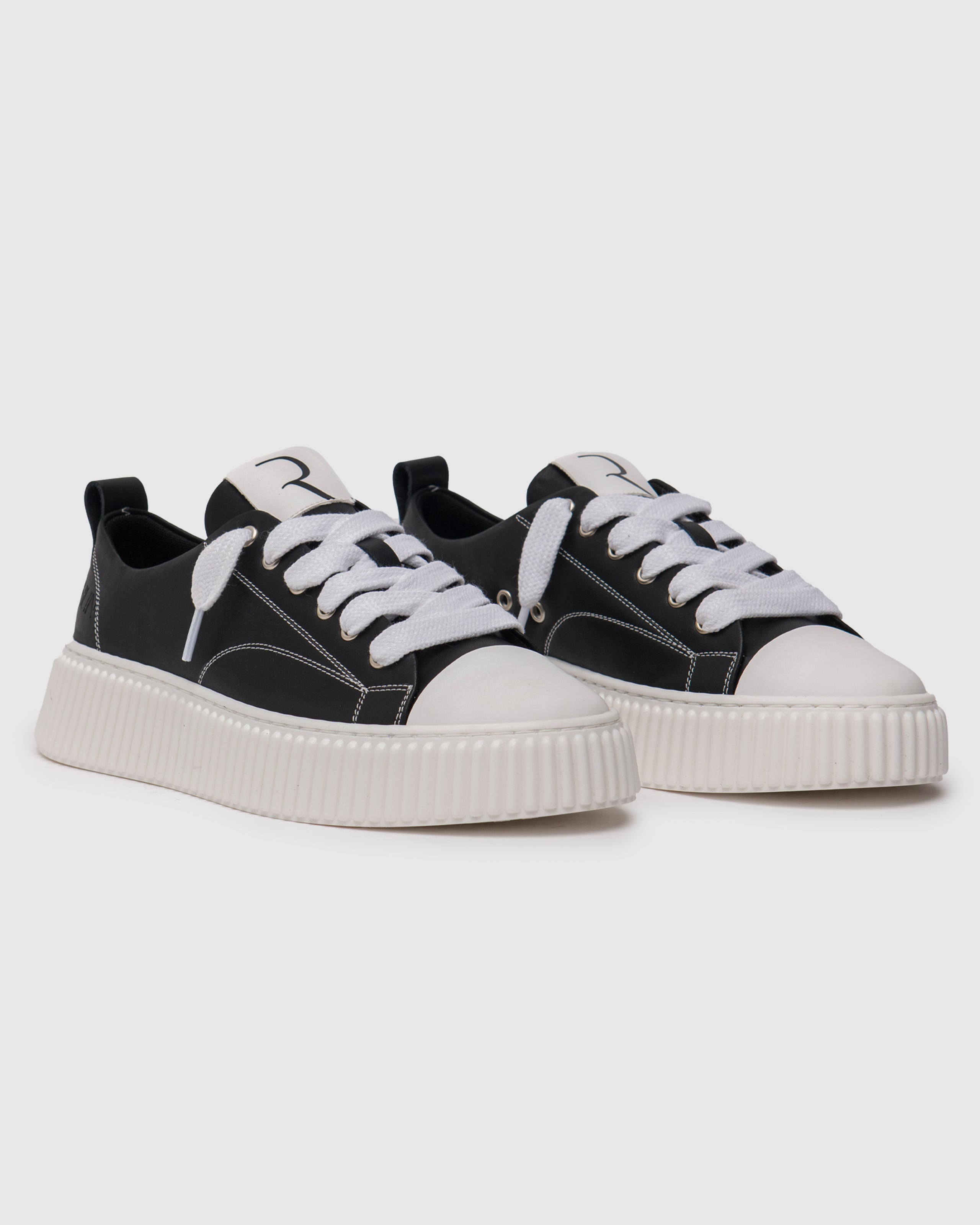 RHUN - סניקרס Treble 2020 Black Leather-White Sole