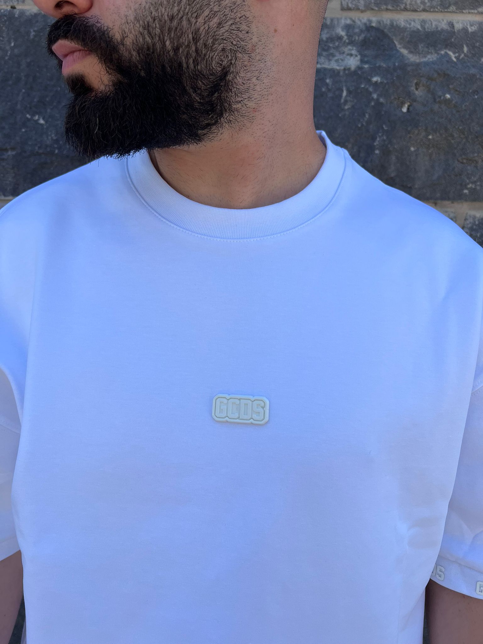 GCDS - חולצה טי אוברסייז בד מרצרייז GC252MT32-100 לבן