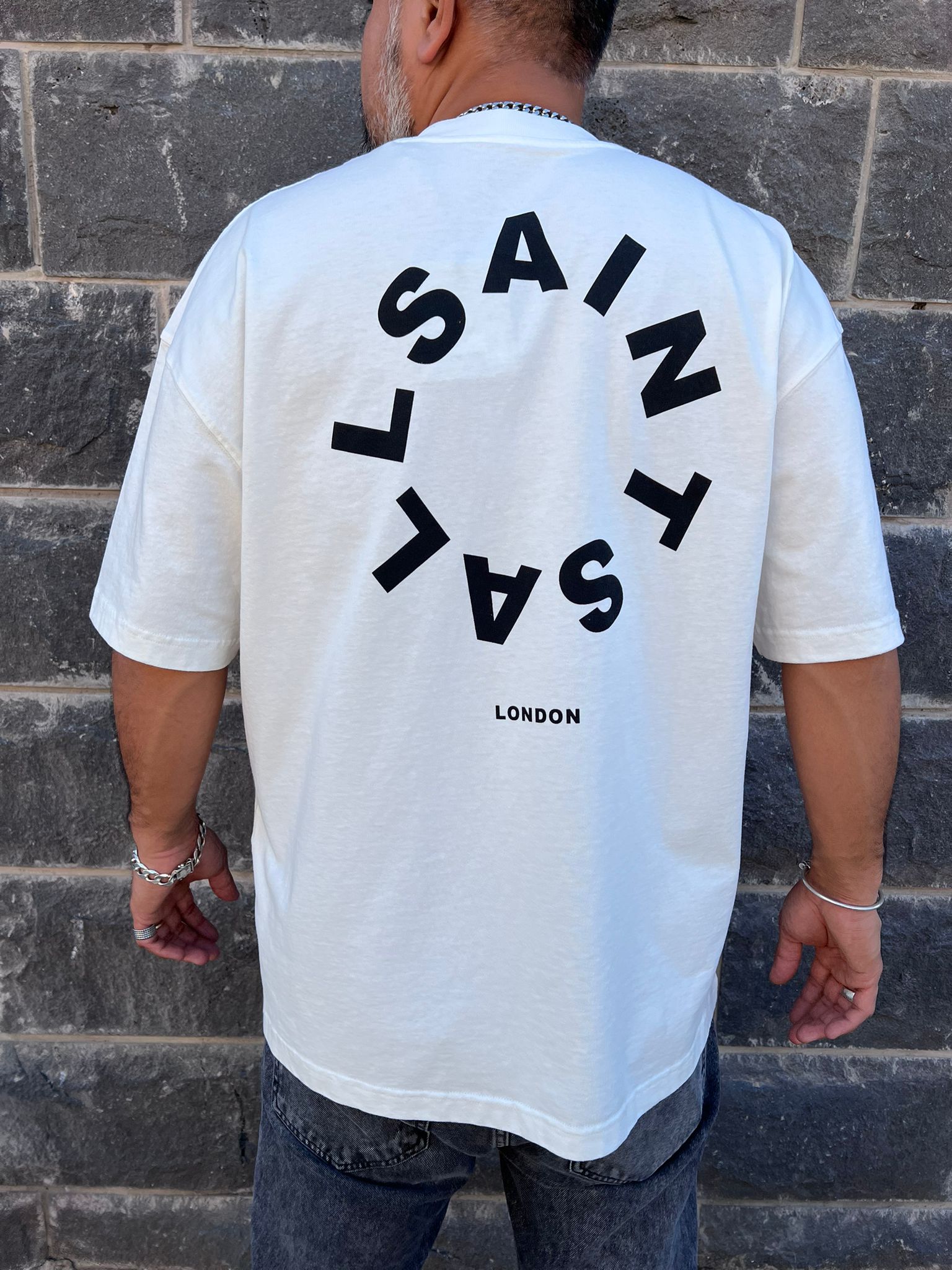 אולסיינטס - אוברסייז שרוול קצר  Chalk White M072PB