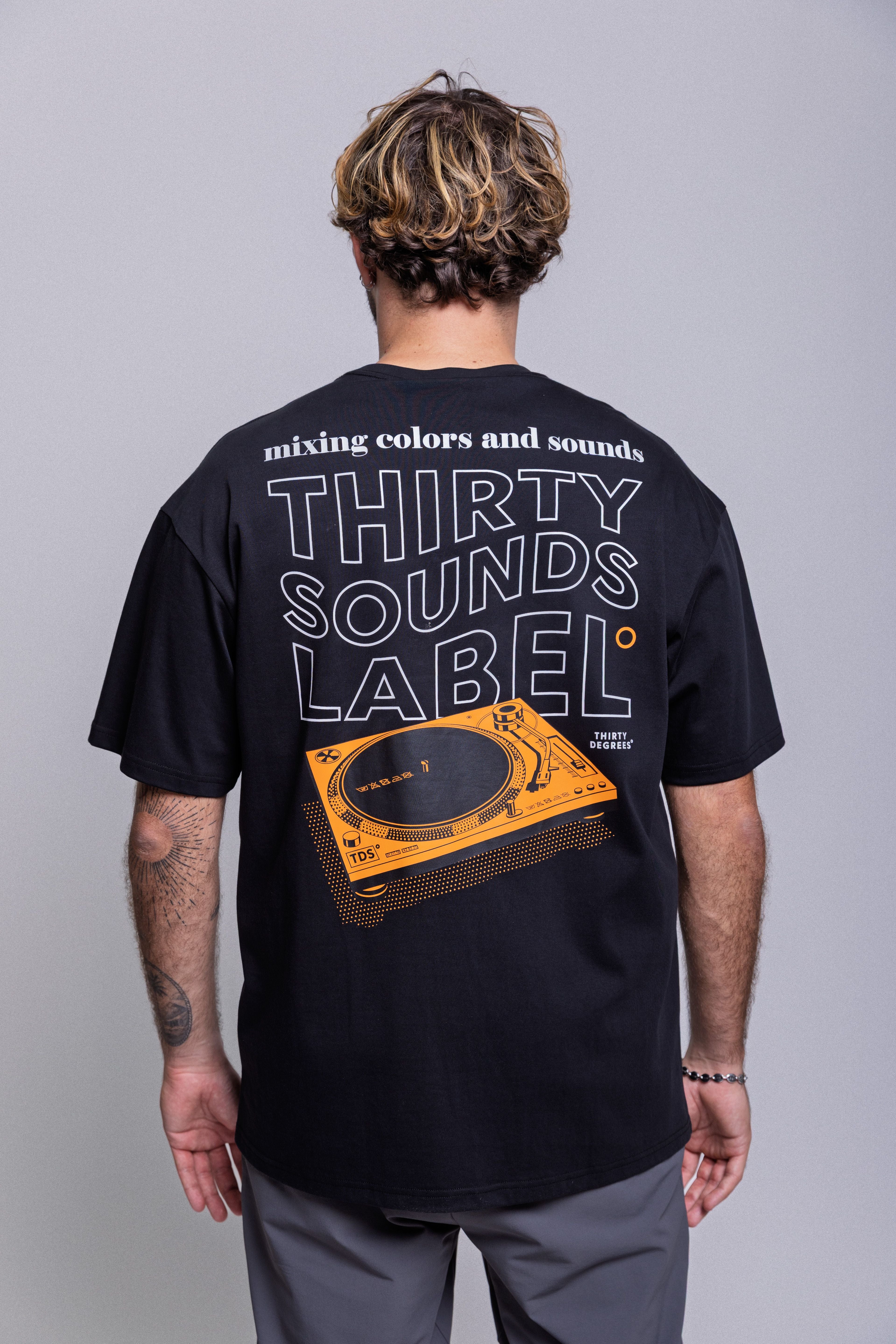 THIRTY DEGREES חולצה טי TURNTABLE